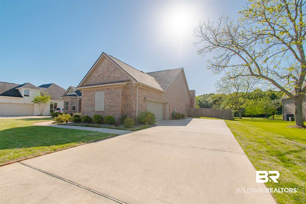 419 Surtees Street Fairhope, AL 36532 - Photo 4 of 49 Side Entry Garage