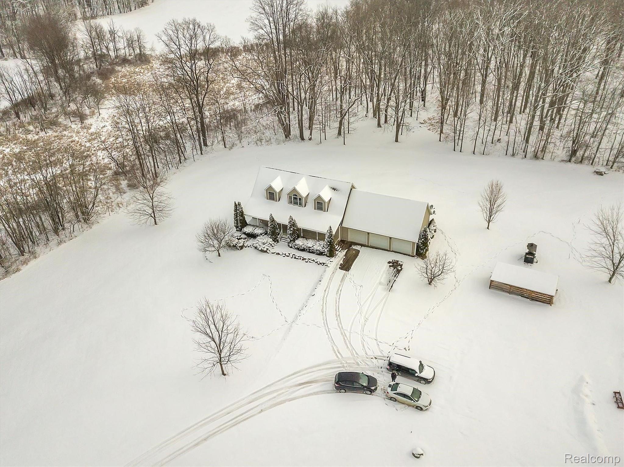 9344 Antcliff Road Howell, MI 48855 - Photo 36 of 43 Overview 4.jpg