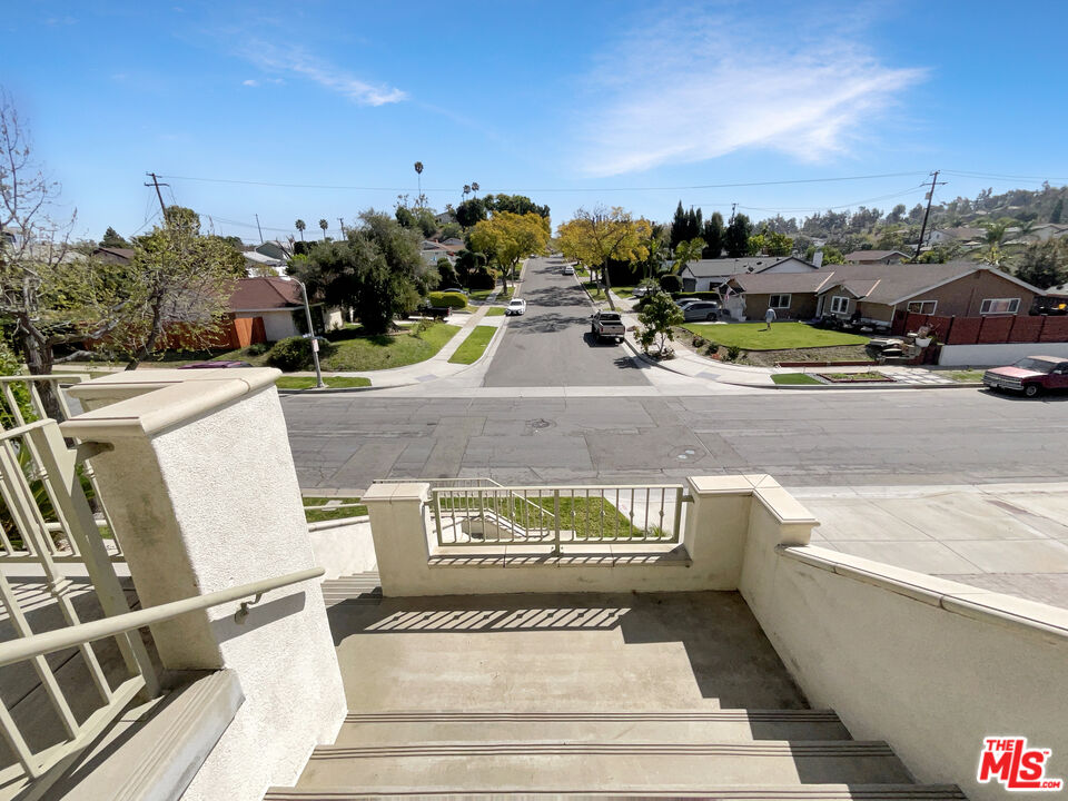 2829 Maple Avenue Fullerton, CA 92835 - Photo 11 of 47