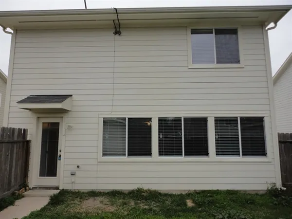 $1,950 | 802 Dragonfly Drive, Conroe, TX 77301