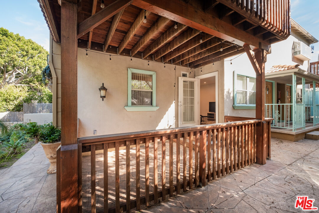 1024 Maple Street, Unit 1 Santa Monica, CA 90405 - Photo 15 of 16