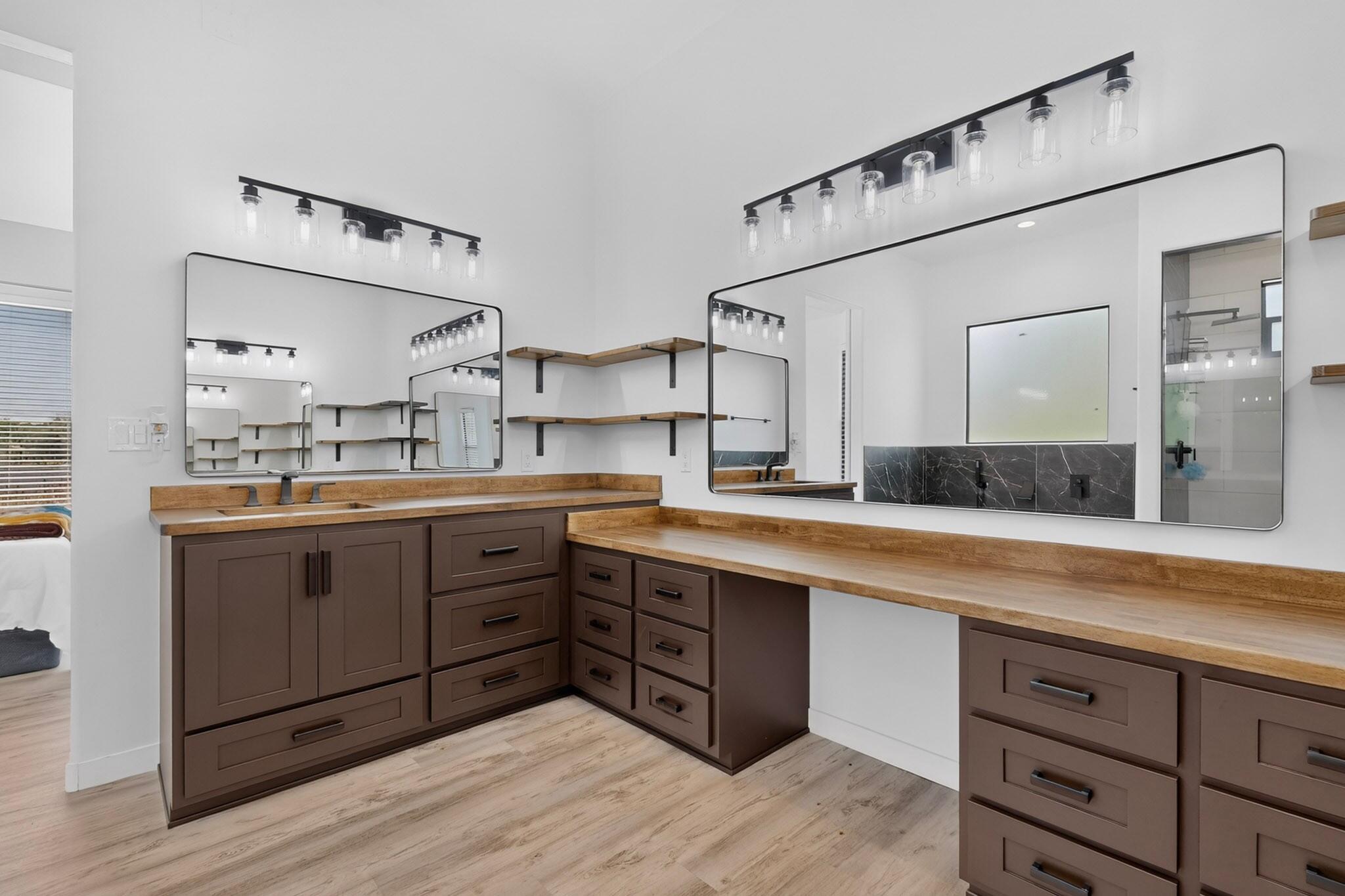 1367 Rivas Road Los Lunas, NM 87031 - Photo 28 of 65 Gallery Image 28