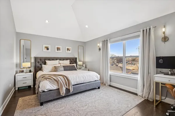 $650,000 | 4744 South Indiana Avenue, Chicago, IL 60615