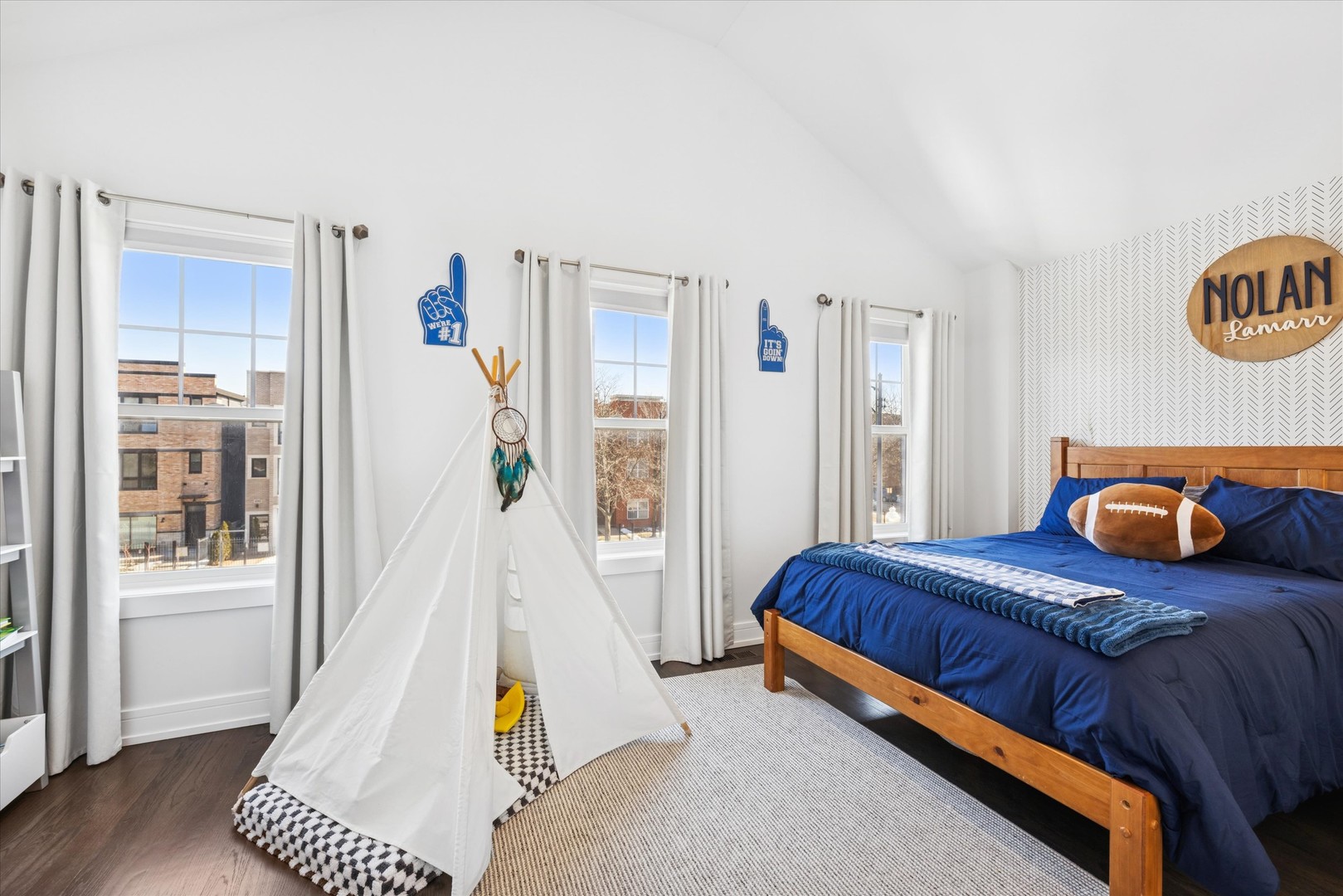 4744 South Indiana Avenue Chicago, IL 60615 - Photo 17 of 27 a bedroom with a bed and a window