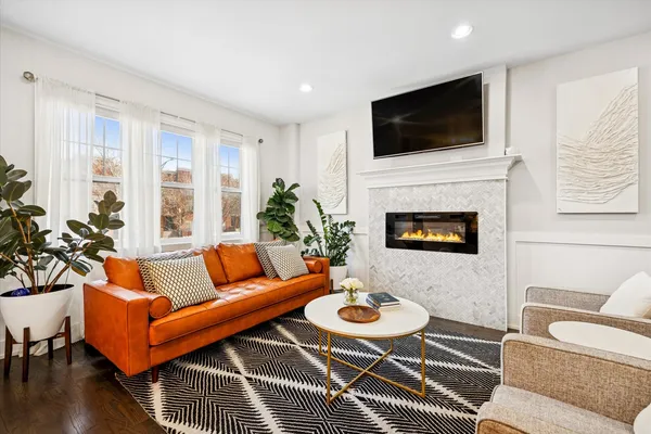 $650,000 | 4744 South Indiana Avenue, Chicago, IL 60615