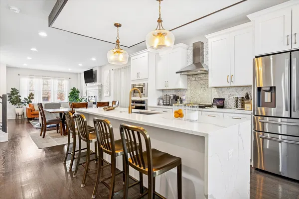 $650,000 | 4744 South Indiana Avenue, Chicago, IL 60615