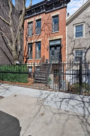$425,000 | 1969 North Lincoln Avenue, Unit 1, Chicago, IL 60614