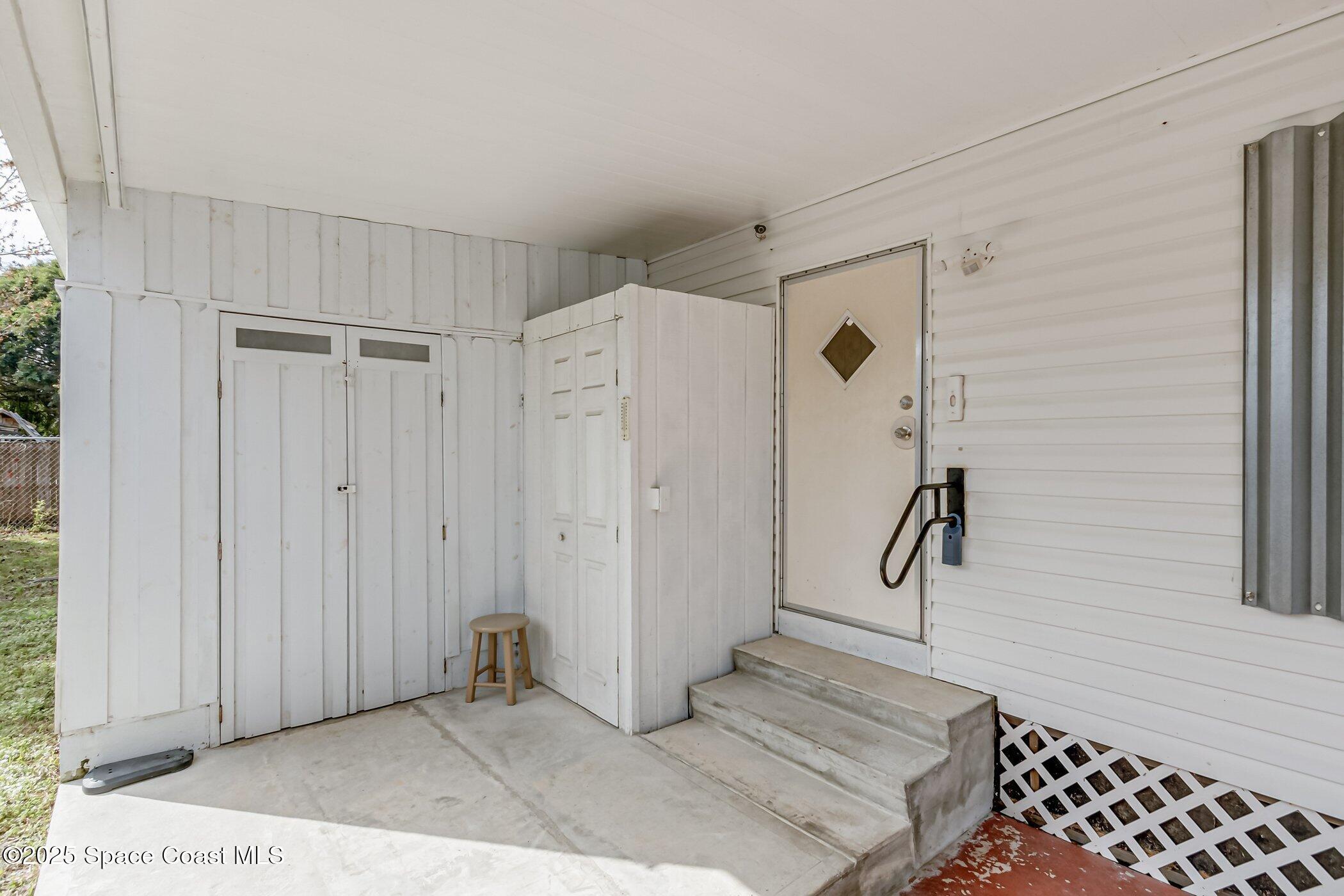 2576 Haverhill Road Northeast Palm Bay, FL 32905 - Photo 3 of 38 Hello