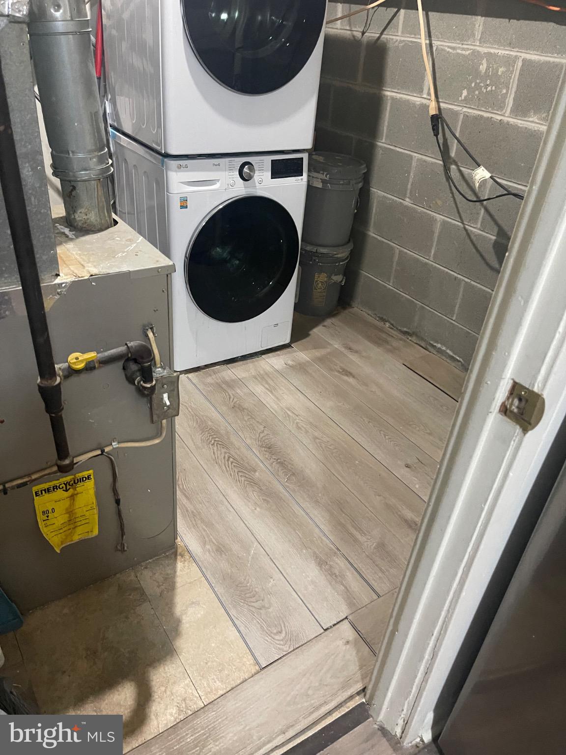 2360 Sun Valley Circle, Unit 2GH Silver Spring, MD 20906 - Photo 16 of 28 Laundry