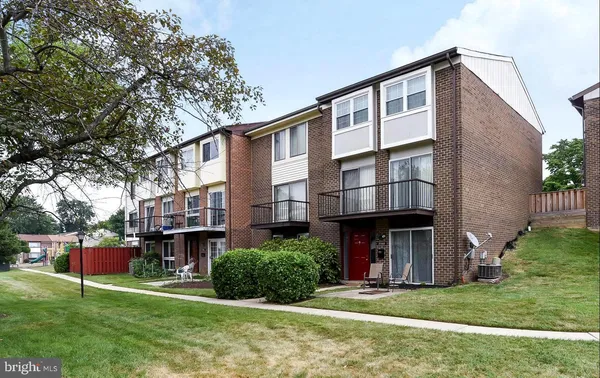 $229,000 | 2360 Sun Valley Circle, Unit 2GH, Silver Spring, MD 20906