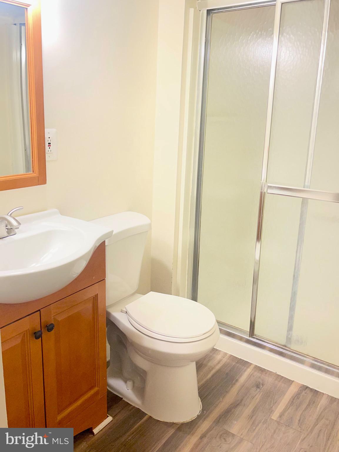 2360 Sun Valley Circle, Unit 2GH Silver Spring, MD 20906 - Photo 6 of 28 Main Bedroom Bathroom