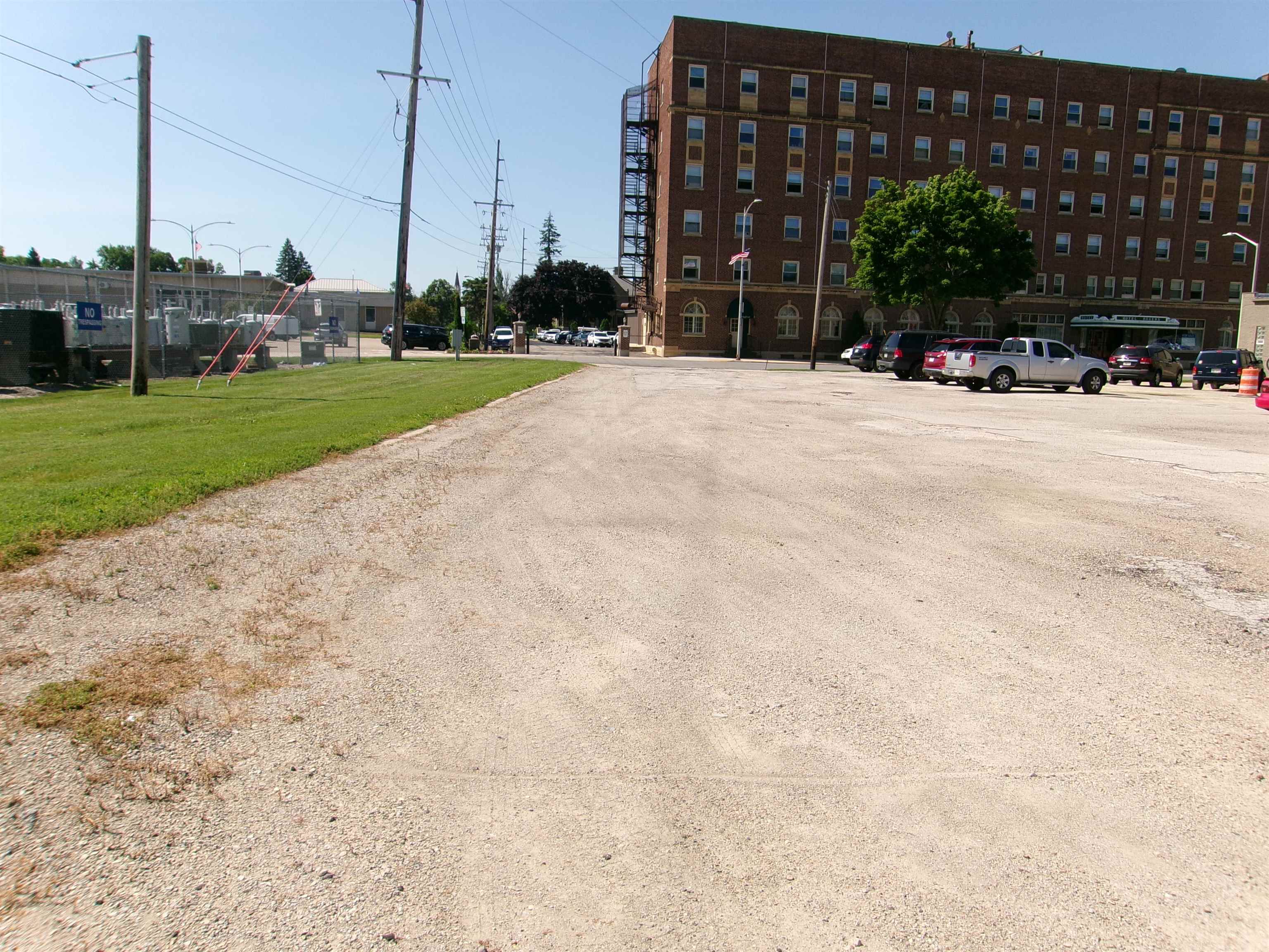 108 East Maple Avenue Beaver Dam, WI 53916 - Photo 2 of 7