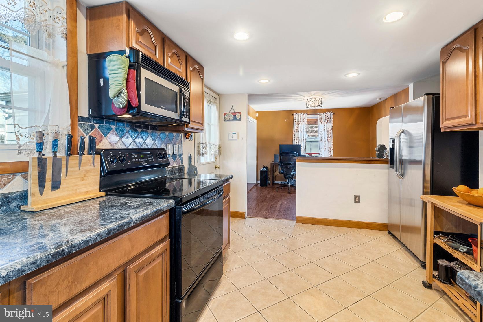 447 Valley View Road Springfield, PA 19064 - Photo 12 of 37