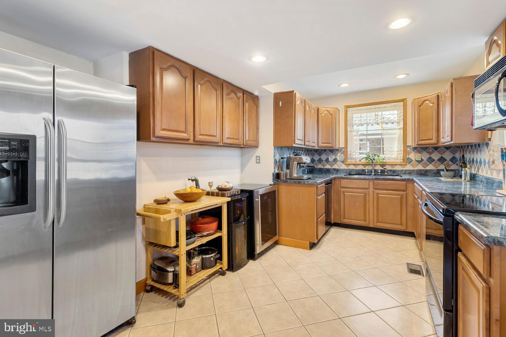 447 Valley View Road Springfield, PA 19064 - Photo 14 of 37