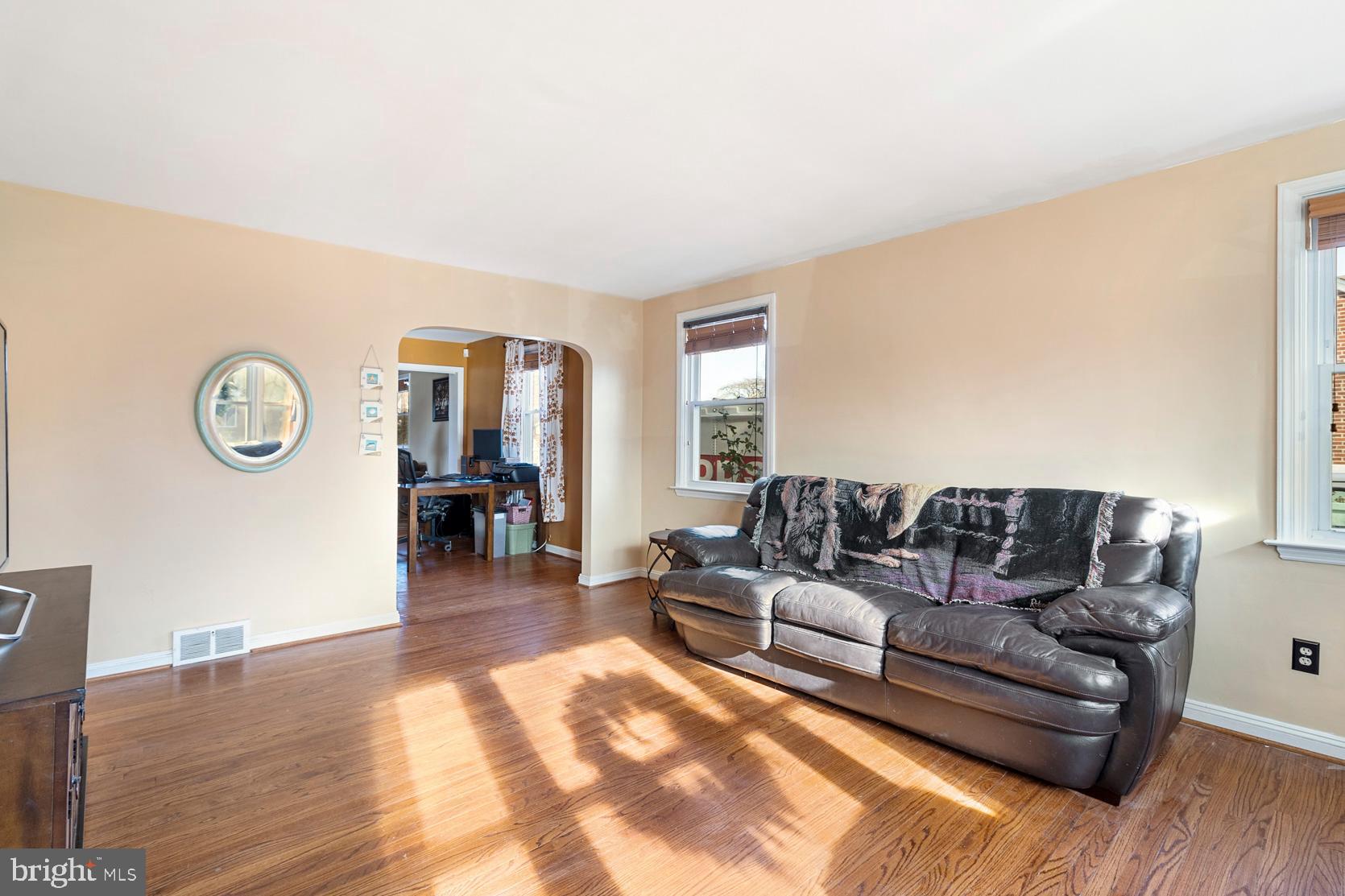 447 Valley View Road Springfield, PA 19064 - Photo 6 of 37