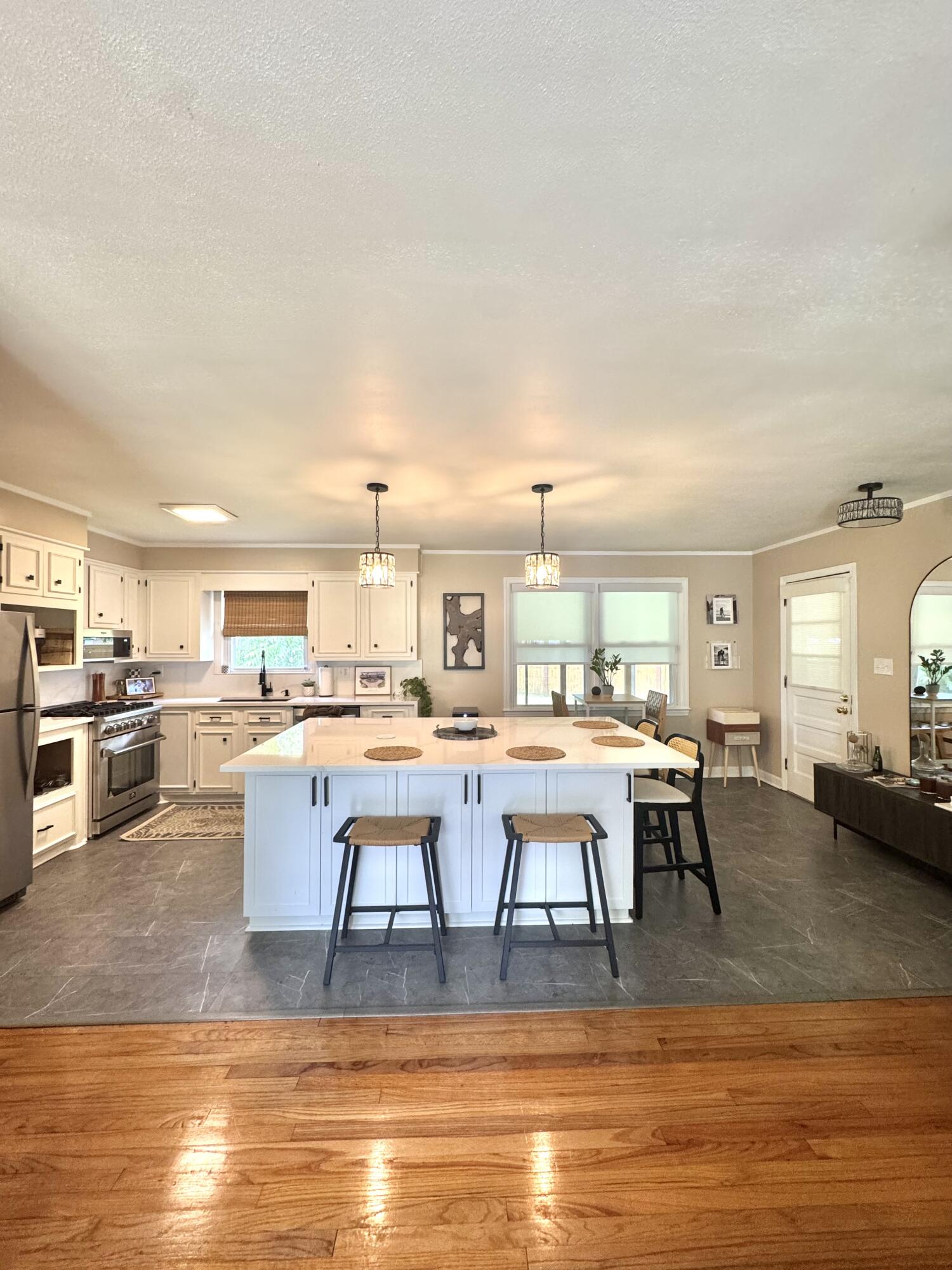 332 Pageland Road Charleston, SC 29412 - Photo 3 of 10 332 Pageland Rd