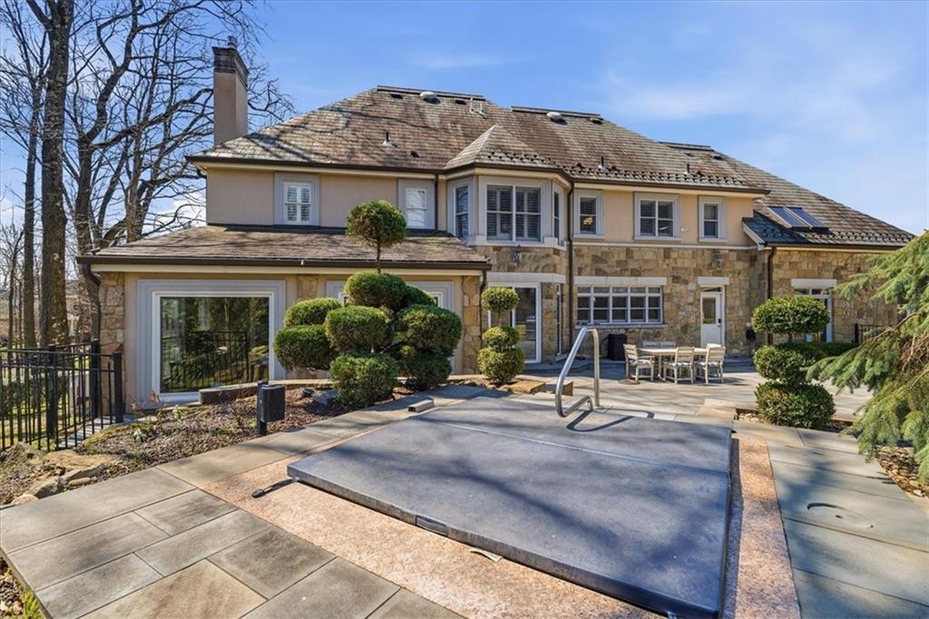 152 Peppergrass Road Baden, PA 15005 - Photo 4 of 50