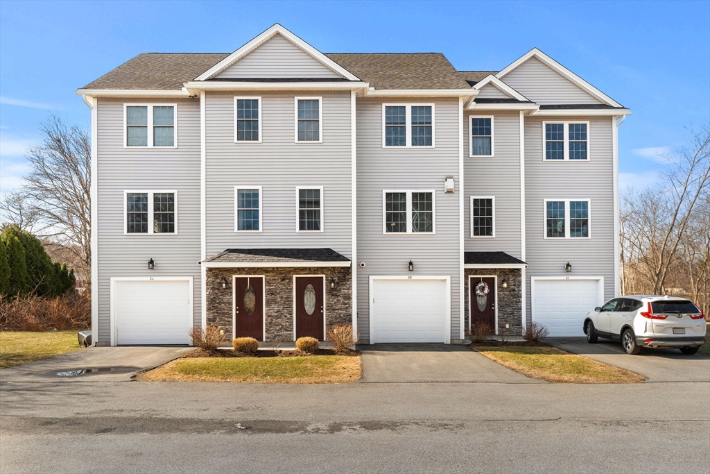 2 Heron Way, Unit B Salisbury, MA 01952 - Photo 1 of 42