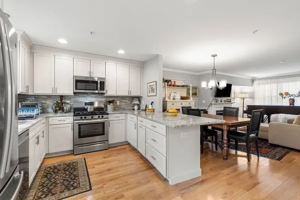 $549,900 | 2 Heron Way, Unit B, Salisbury, MA 01952