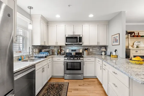 $549,900 | 2 Heron Way, Unit B, Salisbury, MA 01952