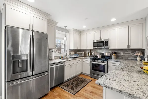 $549,900 | 2 Heron Way, Unit B, Salisbury, MA 01952