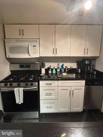 $2,300 | 1420 North N St Street Northwest, Unit 1003, Washington, DC 20005