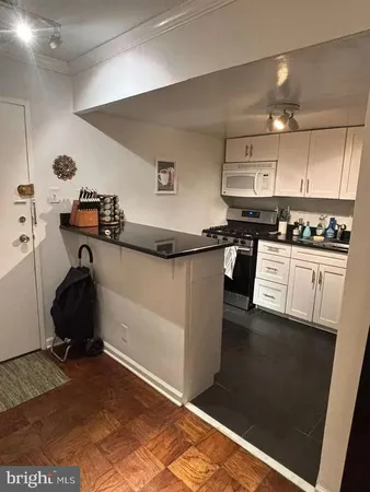 $2,300 | 1420 North N St Street Northwest, Unit 1003, Washington, DC 20005