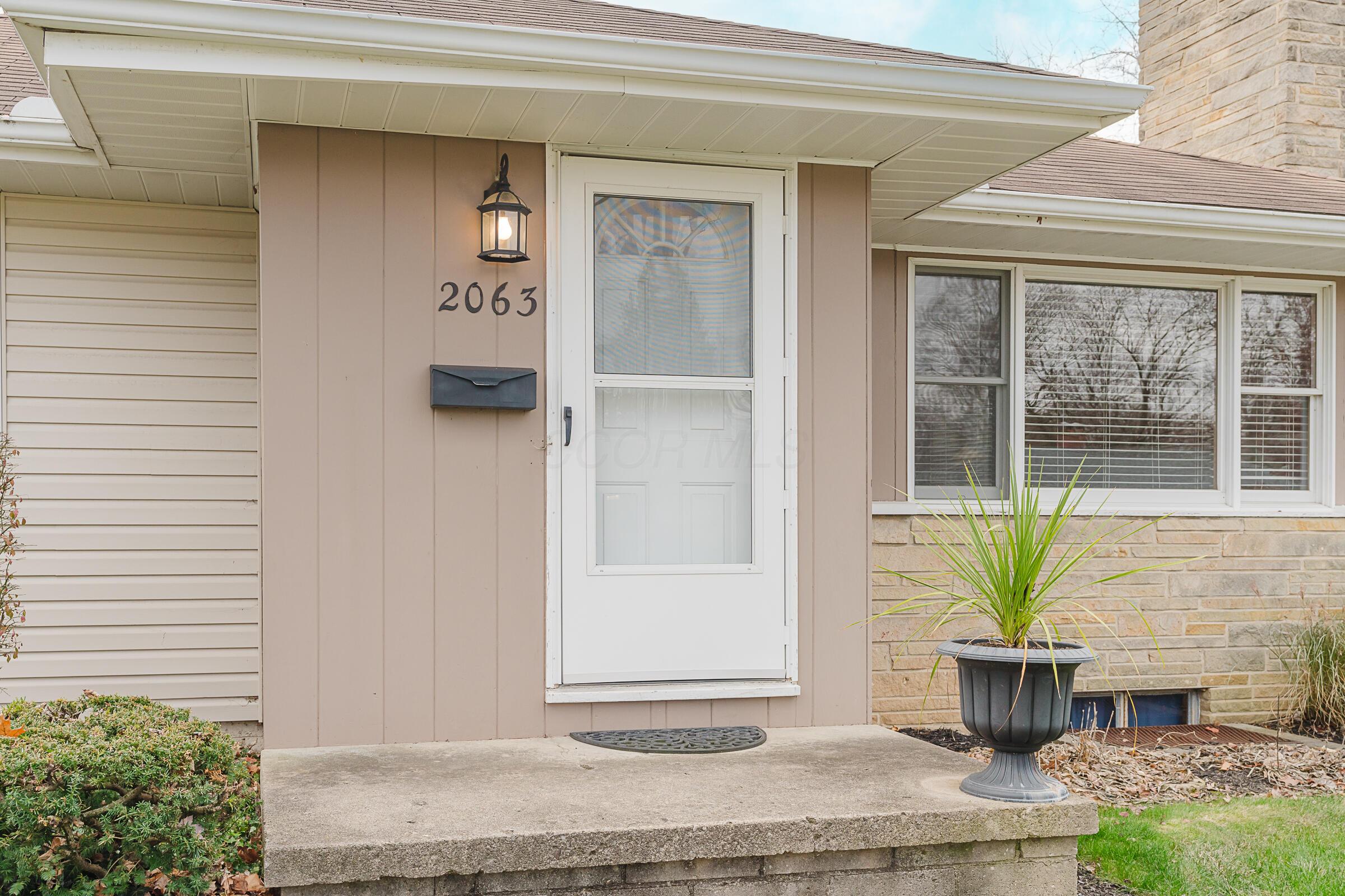 2063 Milden Road Columbus, OH 43221 - Photo 3 of 41 2063 Milden rd-3