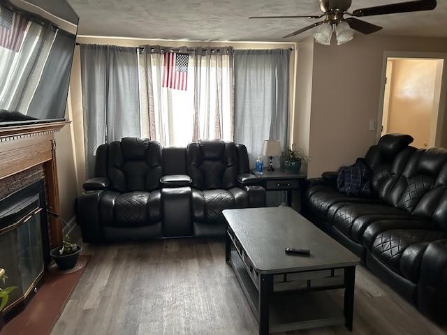 217 Wethersfield Drive Warwick, RI 02886 - Photo 3 of 16