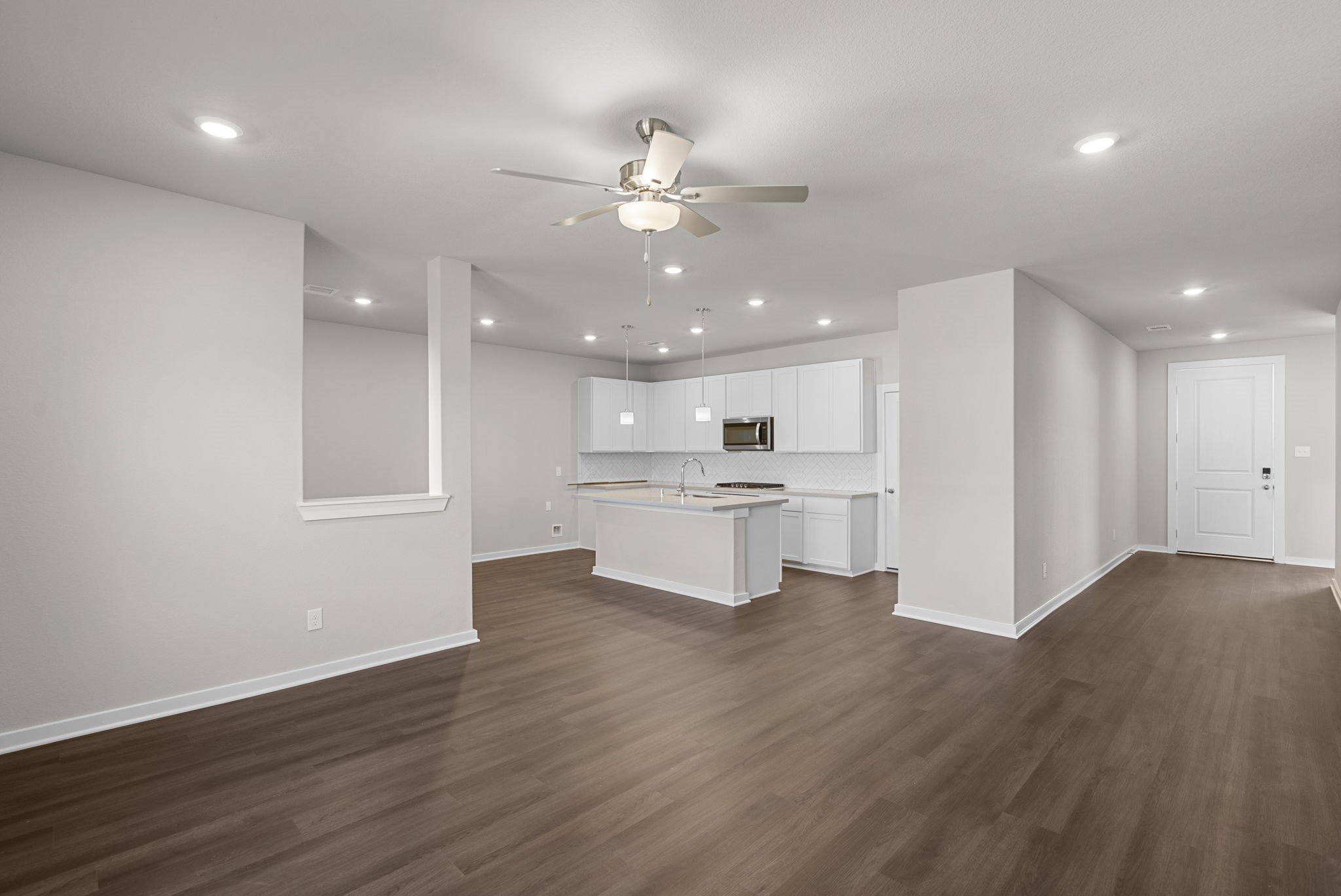 1907 Stargazer Lane Angleton, TX 77515 - Photo 11 of 36