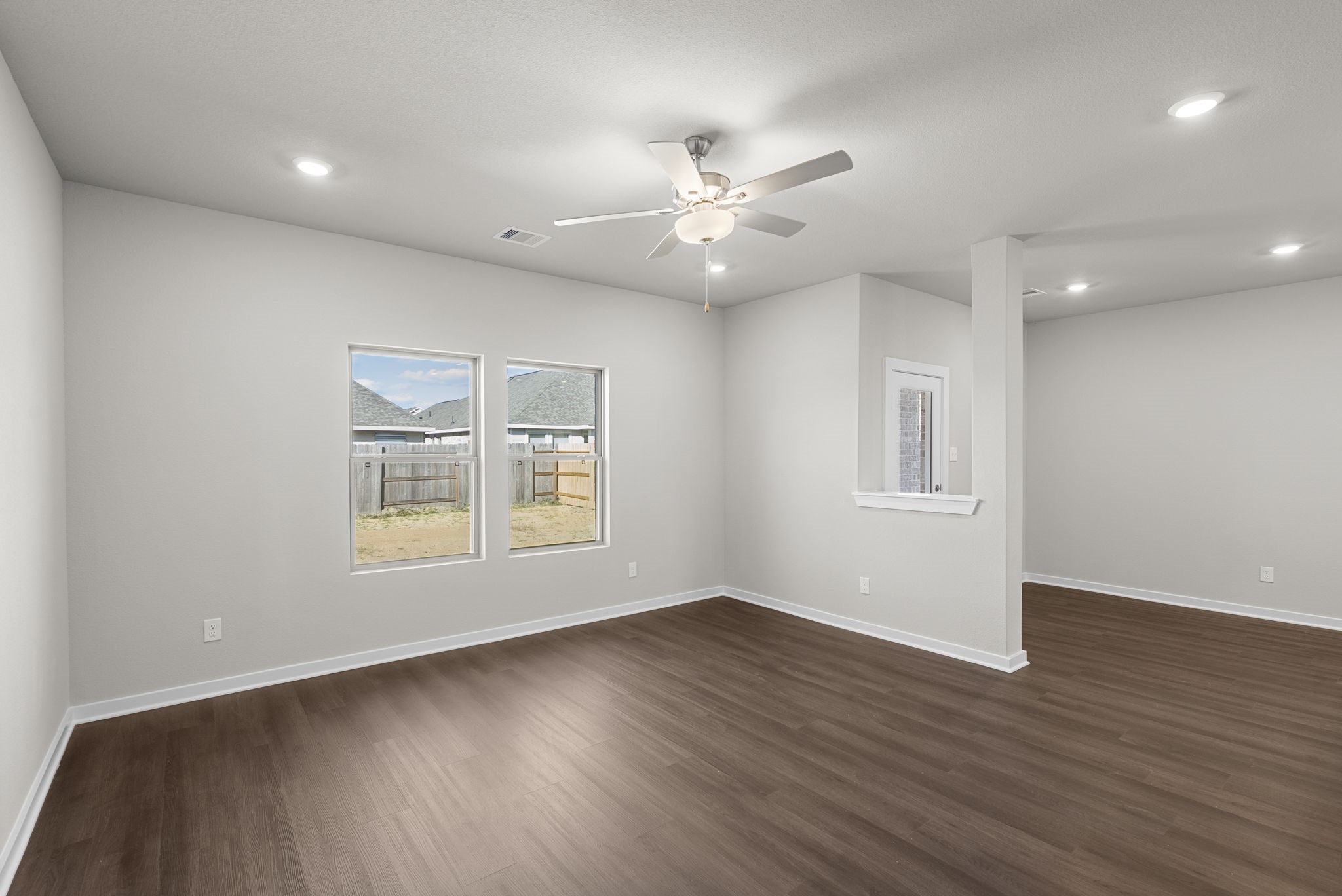 1907 Stargazer Lane Angleton, TX 77515 - Photo 9 of 36