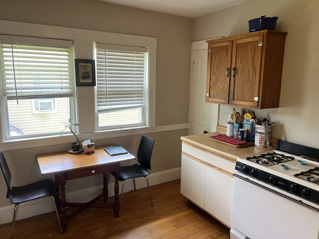 264 Robbins Street, Unit B Waltham, MA 02453 - Photo 9 of 12