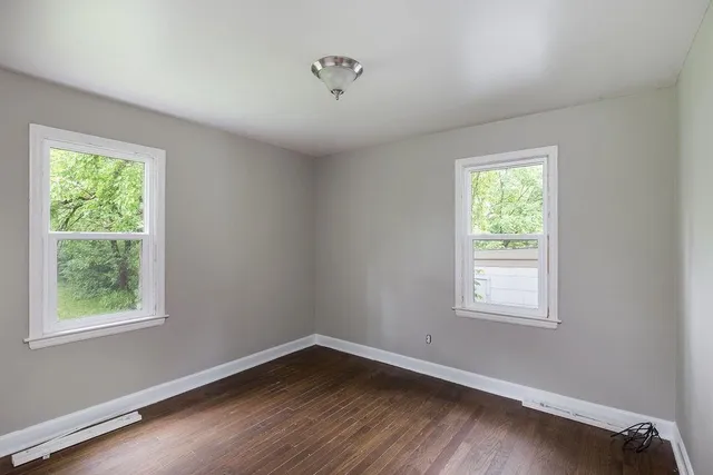 $209,950 | 10 East Pocahontas Lane, Kansas City, MO 64114