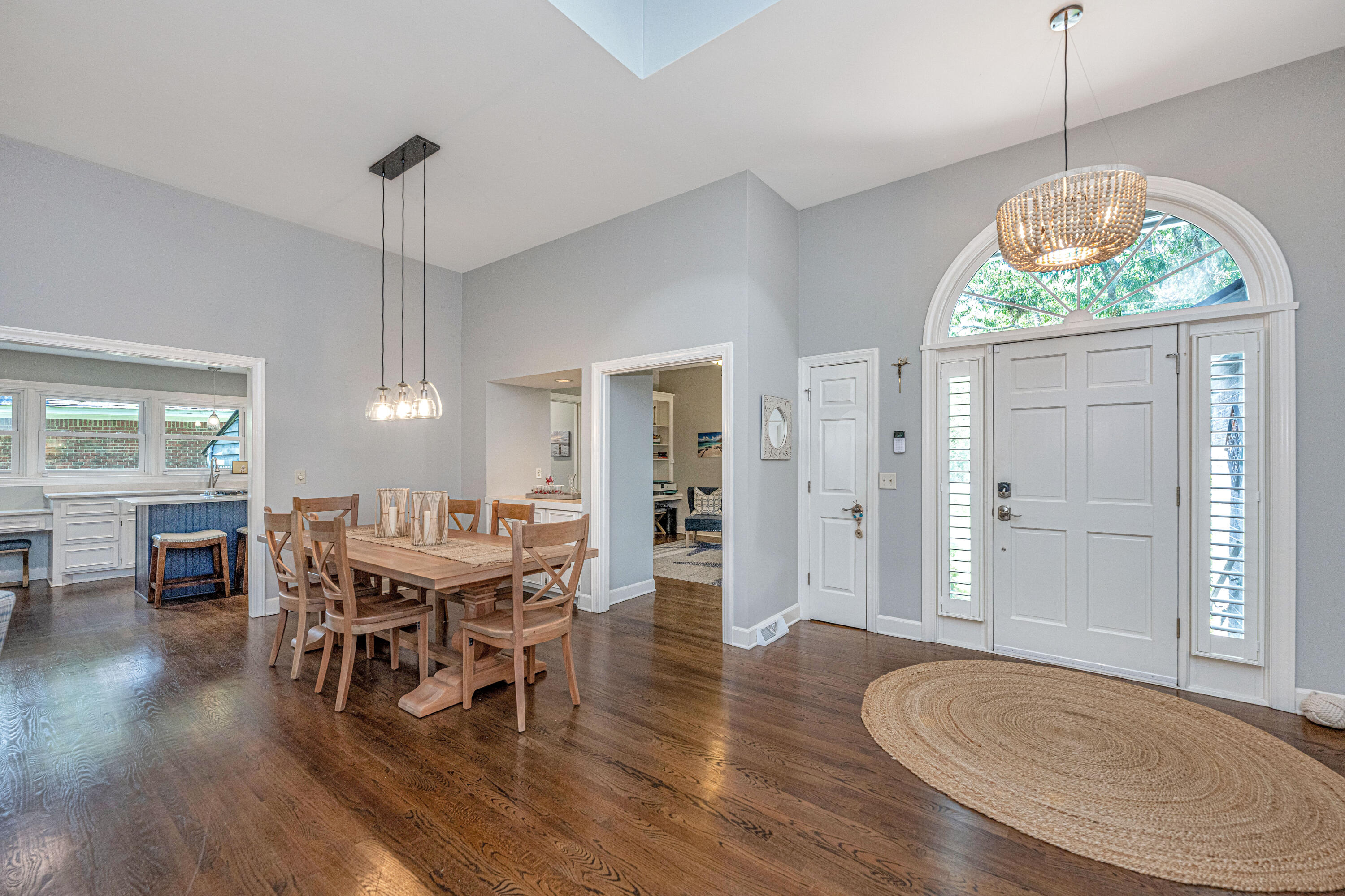 1335 Outreach Lane Mount Pleasant, SC 29464 - Photo 3 of 47 INTERIOR FRONT ENTRANCE