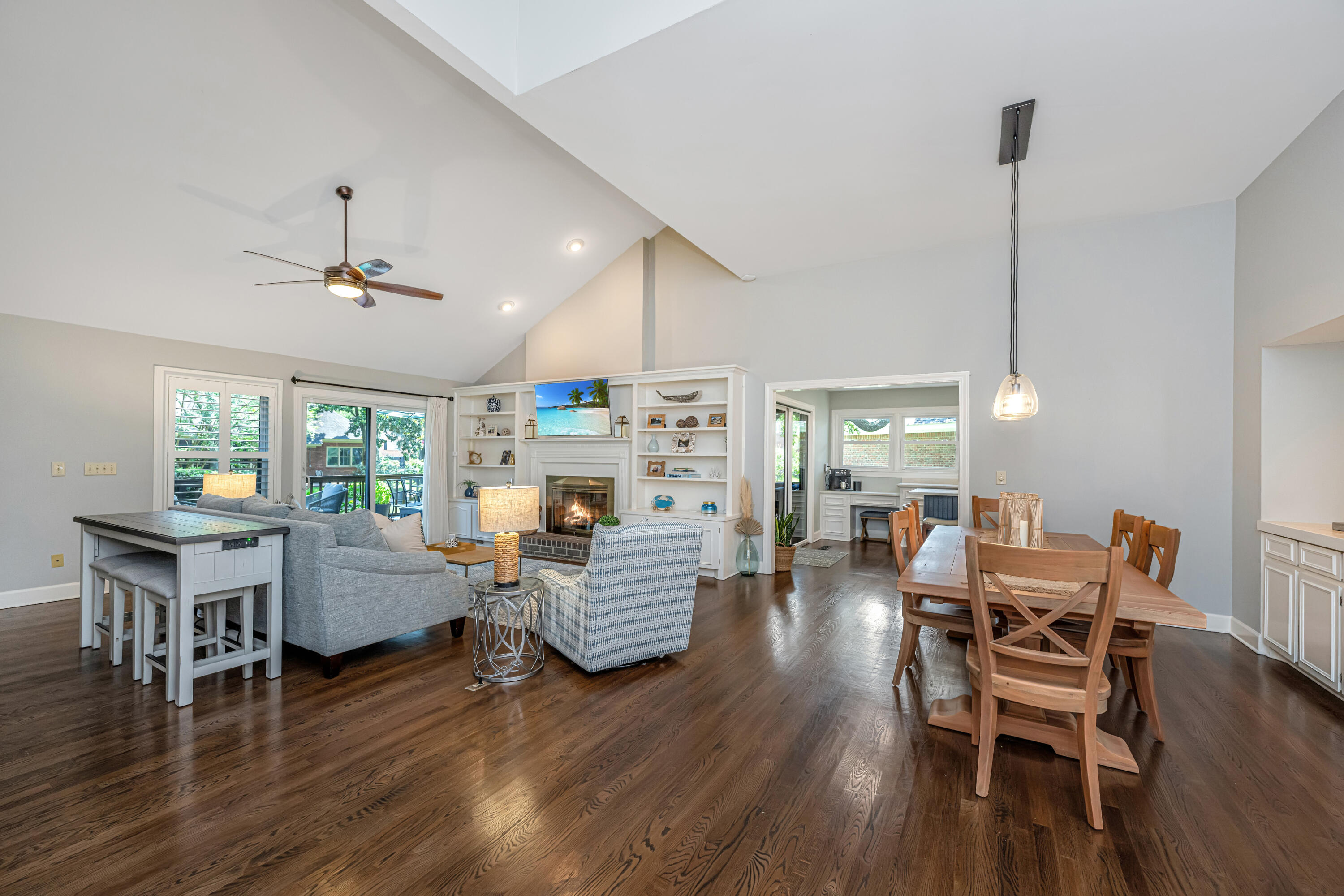 1335 Outreach Lane Mount Pleasant, SC 29464 - Photo 6 of 47 DINING LIVING 2