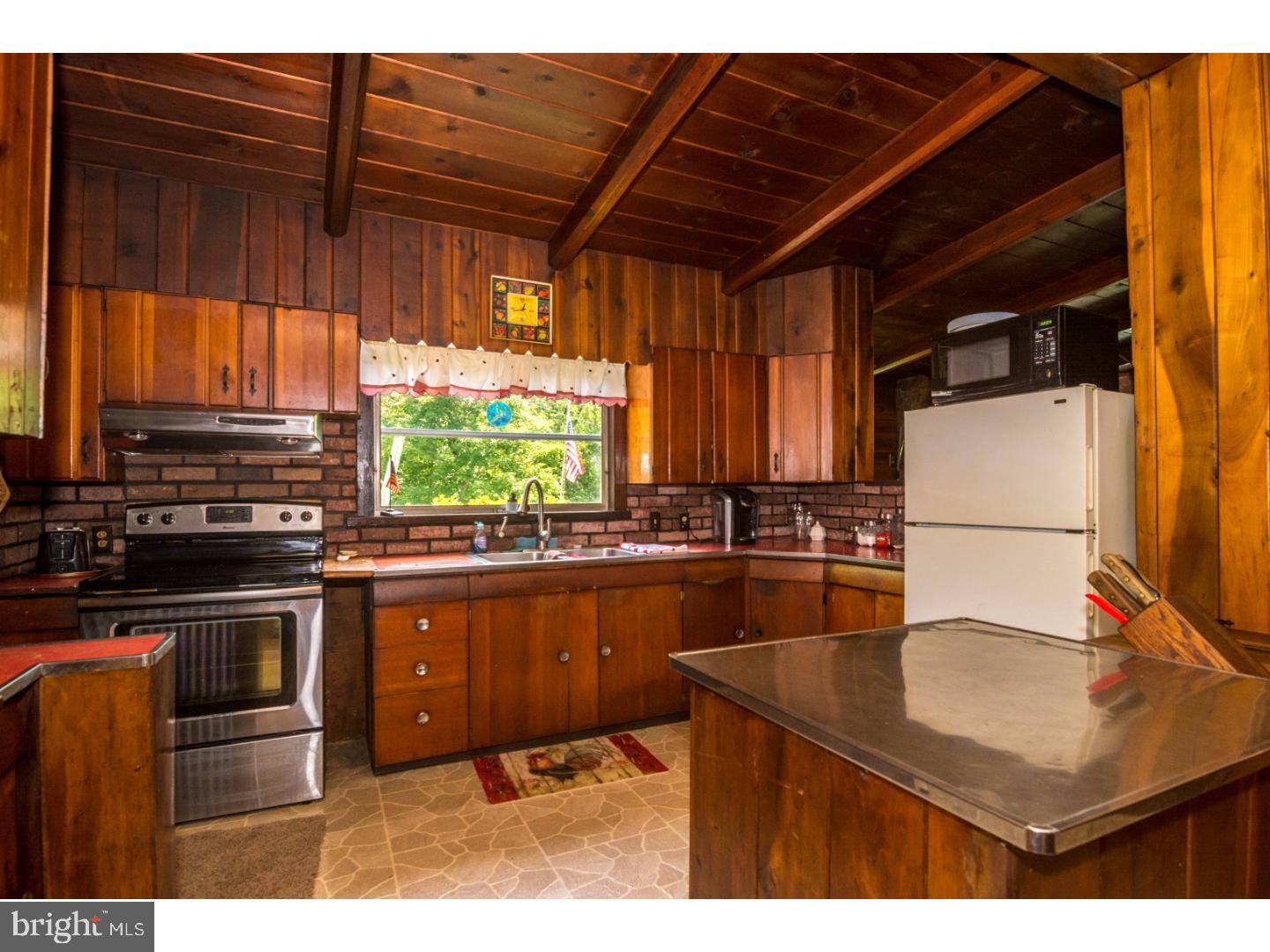 787 Kintner Road Kintnersville, PA 18930 - Photo 10 of 18 Gallery Image 10