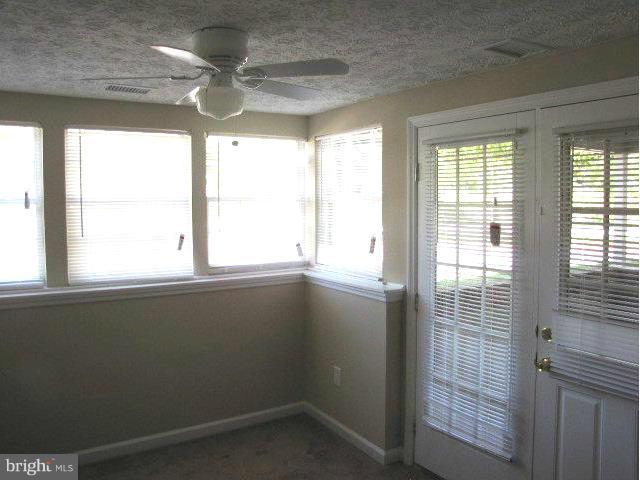 6375 Greenfield Road, Unit 1501 Elkridge, MD 21075 - Photo 5 of 10 Dining Room