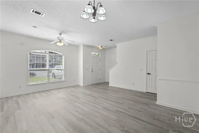 $1,975 | 400 Tibet Avenue, Unit 39, Savannah, GA 31406