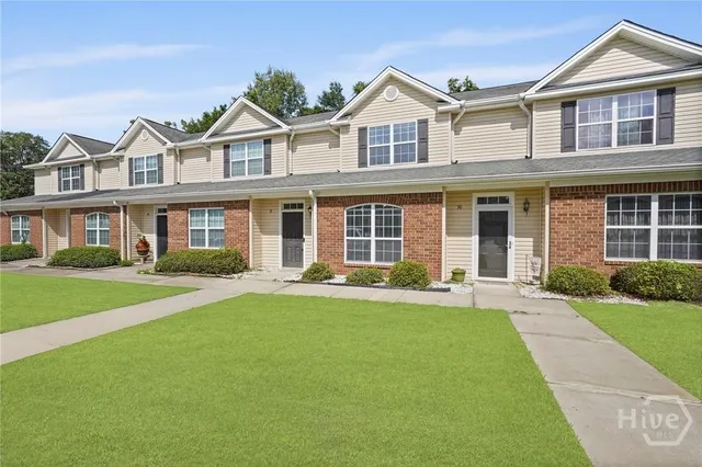 $1,975 | 400 Tibet Avenue, Unit 39, Savannah, GA 31406