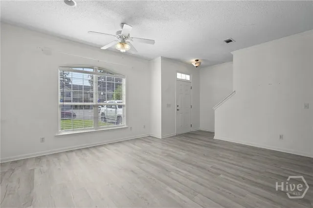 $1,975 | 400 Tibet Avenue, Unit 39, Savannah, GA 31406