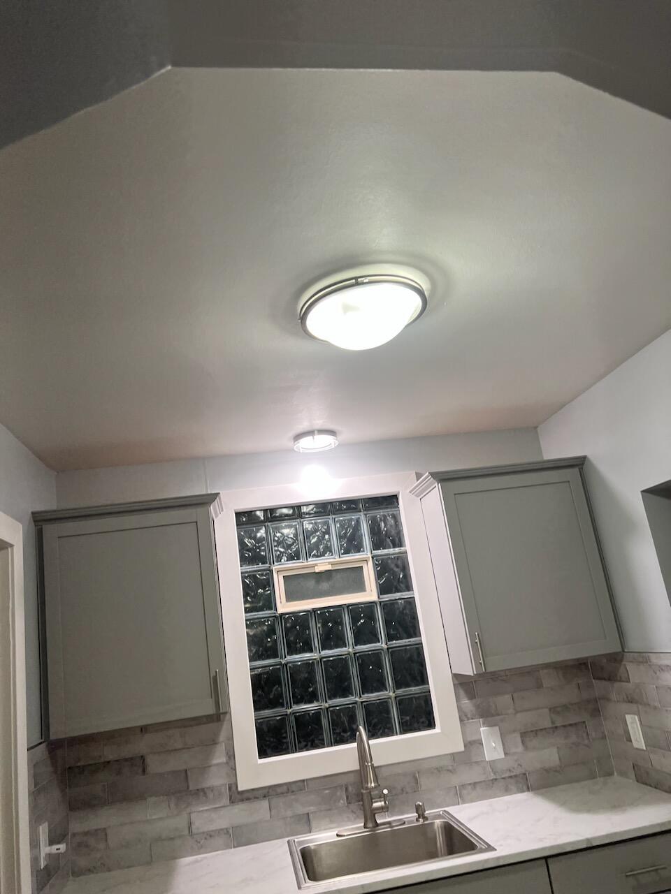 18224 Warwick Street Detroit, MI 48219 - Photo 3 of 6 758778528