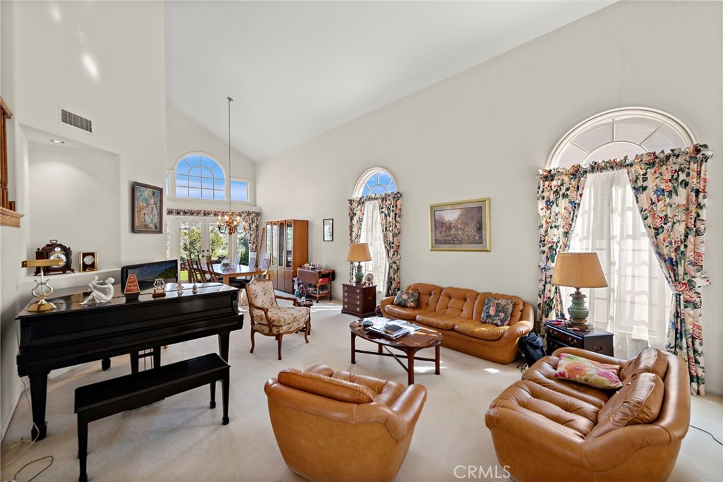 4 Charmony Laguna Niguel, CA 92677 - Photo 29 of 35 Living Room