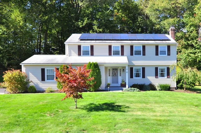 $470,000 | 61 Winthrop Road, Windsor, CT 06095