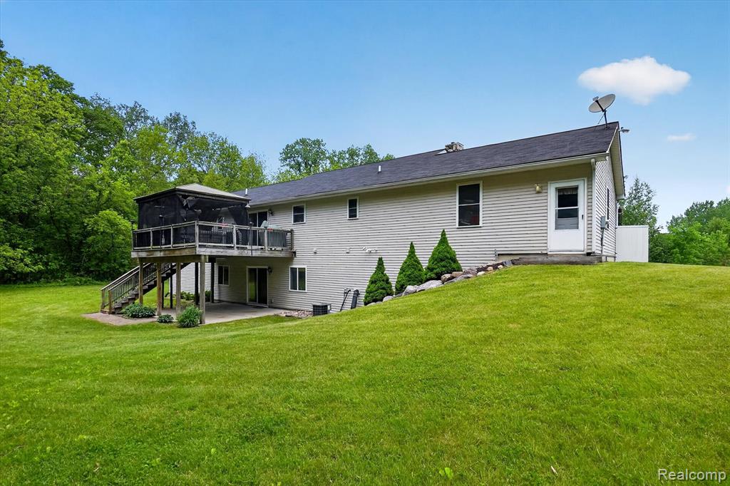 9565 Crofoot Road Fowlerville, MI 48836 - Photo 40 of 63