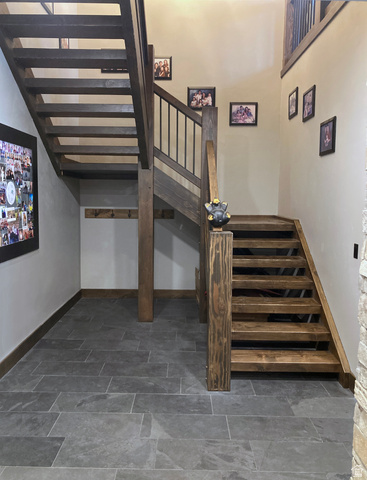 259 Meadow Drive Springville, UT 84663 - Photo 29 of 62 Staircase featuring baseboards