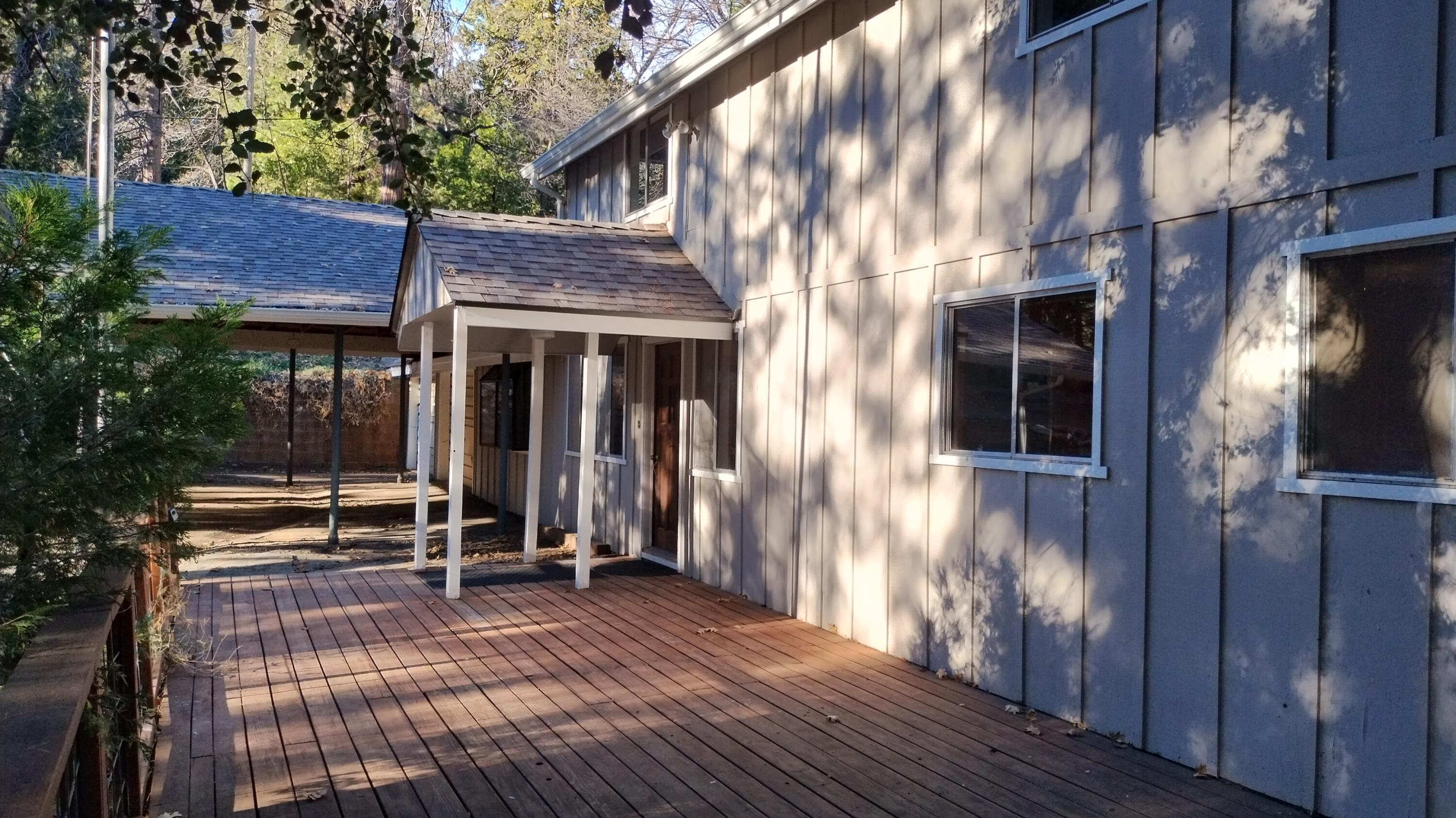 594 Loop Drive Springville, CA 93265 - Photo 55 of 68 53-Front deck looking at covered entry