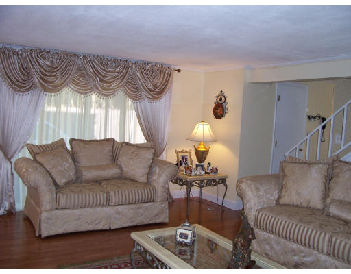 29 Glendale Road, Unit 29 Sharon, MA 02067 - Photo 6 of 16 Gallery Image 6