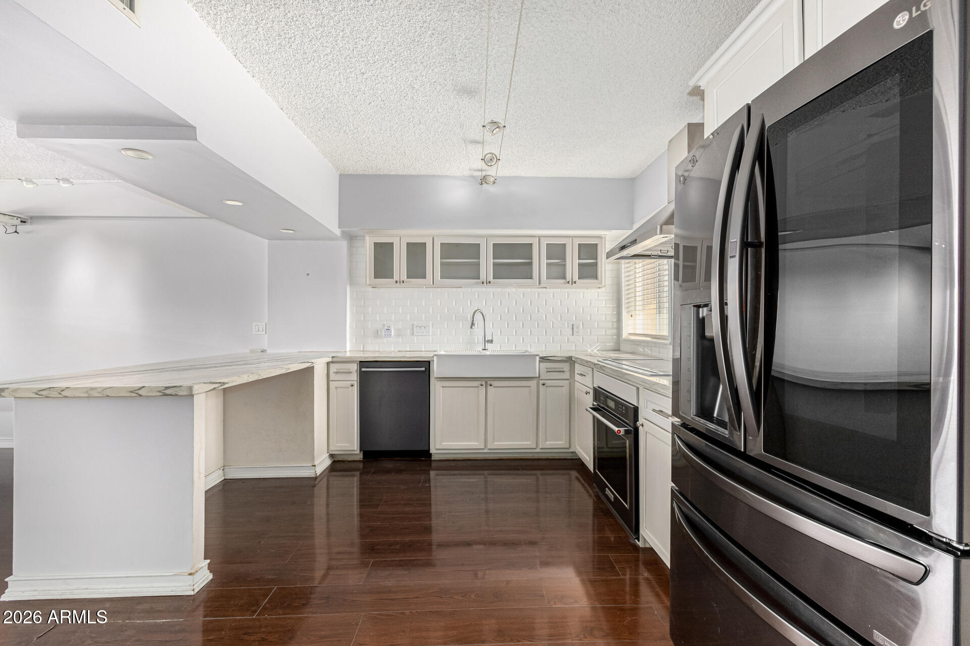 349 East Thomas Road, Unit E407 Phoenix, AZ 85012 - Photo 10 of 34 11-Thomas