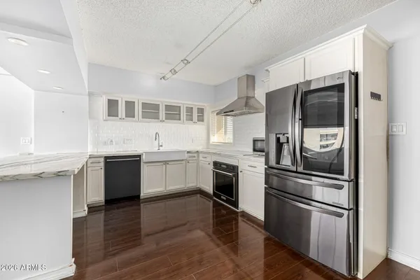 $260,000 | 349 East Thomas Road, Unit E407, Phoenix, AZ 85012