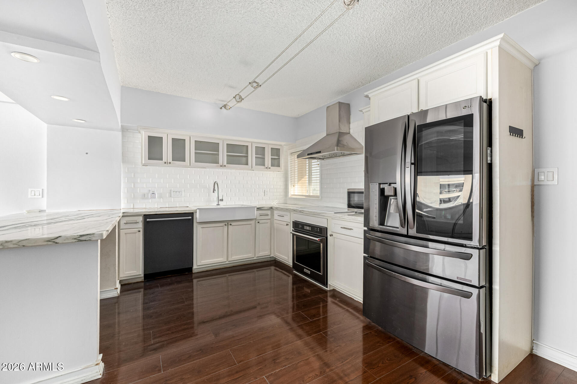 349 East Thomas Road, Unit E407 Phoenix, AZ 85012 - Photo 11 of 34 12-Thomas